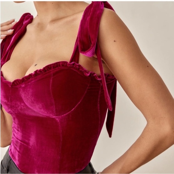 Reformation velvet rank “rhubarb” - Picture 2 of 3